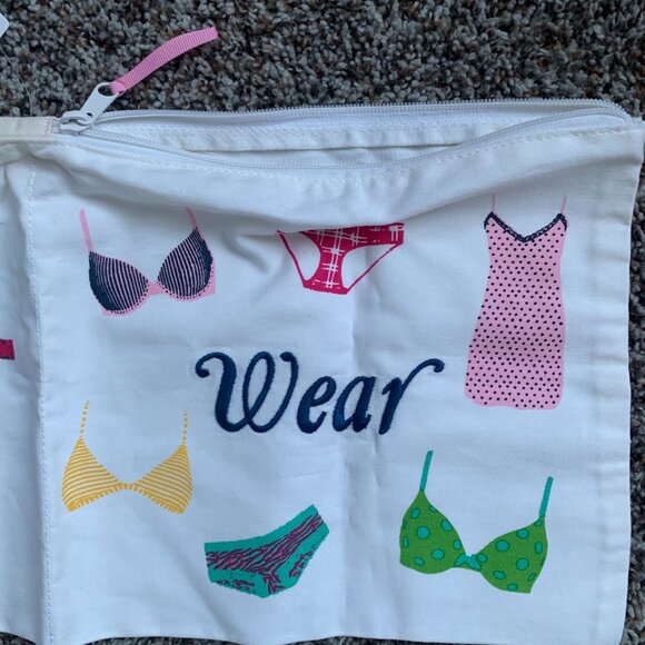 NWT Wash and Wear Travel Delicates Bag - Picture 3 of 7